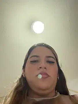 Amina_Hasan Chat XXX live