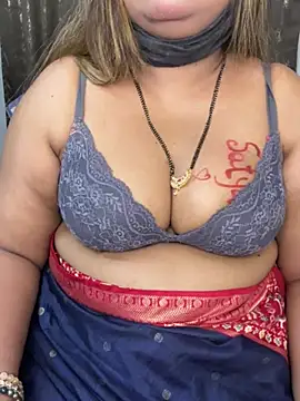 XXX chat uživo modela Lovely-Geet