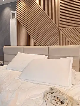 Chat +18 de inaya_khalifaa ao vivo