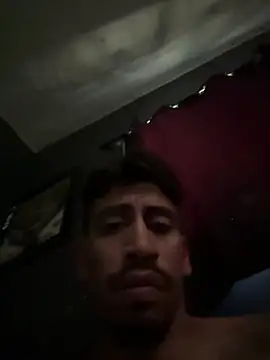 SstraightattedlilDCumz Show in webcam