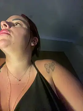 Chat +18 de Kiara_Knightz ao vivo