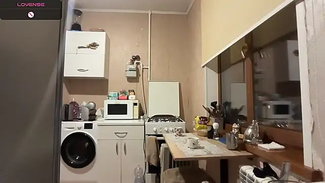 XXX chat uživo modela AngelJeni