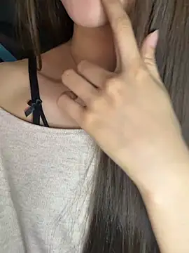 Yiyina_17's Live XXX Chat