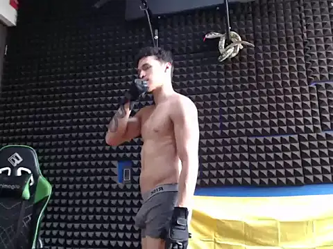Chat XXX en directo de Gymbro42