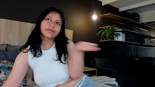 Chat +18 de Savannah_Cameron ao vivo