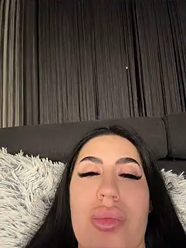 Chat +18 de Andrestarr ao vivo