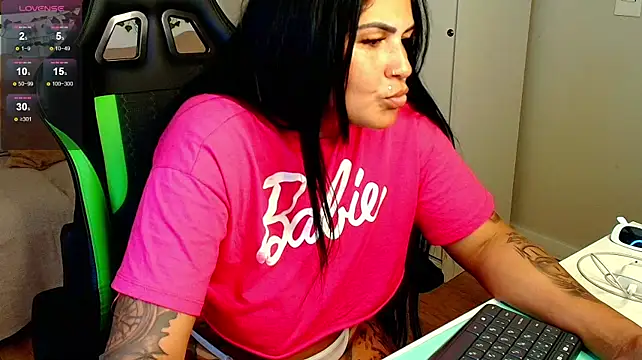 Chat +18 de Madelene_Navarro ao vivo