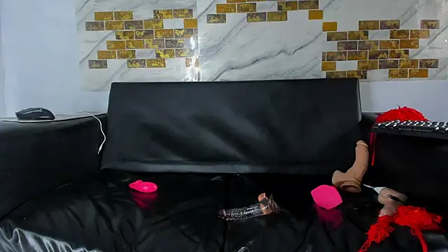 Chat +18 de InkedSabrina ao vivo
