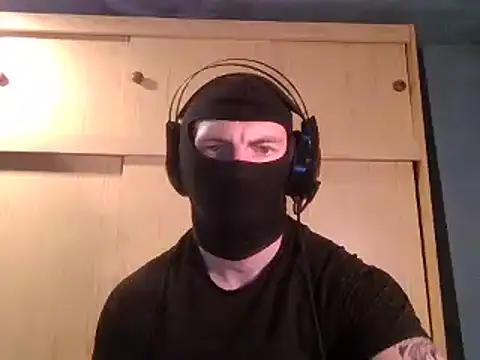 beuker22 élő XXX-chatje