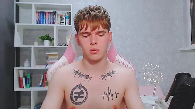 צ'אט XXX בשידור חי של Fredd_Xanders
