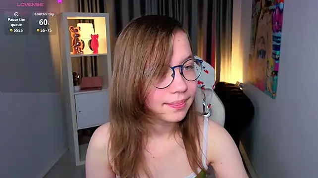 LiaBroock élő XXX-chatje