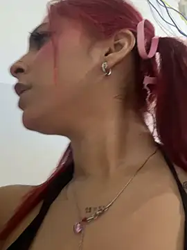 GiaReddn Live XXX chat