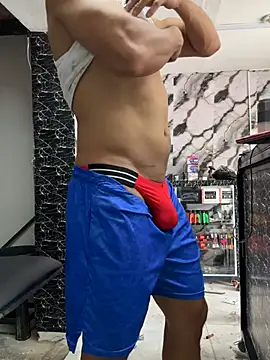 Paul22cm- Adlı Modelin Canlı XXX Sohbeti