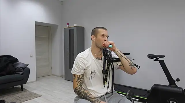 Igor_Wilde Chat XXX in diretta