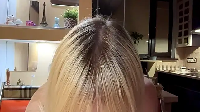 Blondilisn Live XXX chat