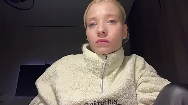 NakeshaKellett Live XXX-Chat