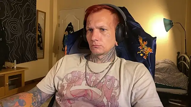 razor_paul live XXX chat