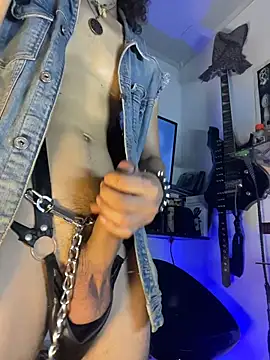 vortexxx24_ élő XXX-chatje