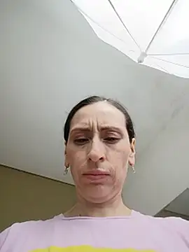 Chat +18 de AliceRossi ao vivo