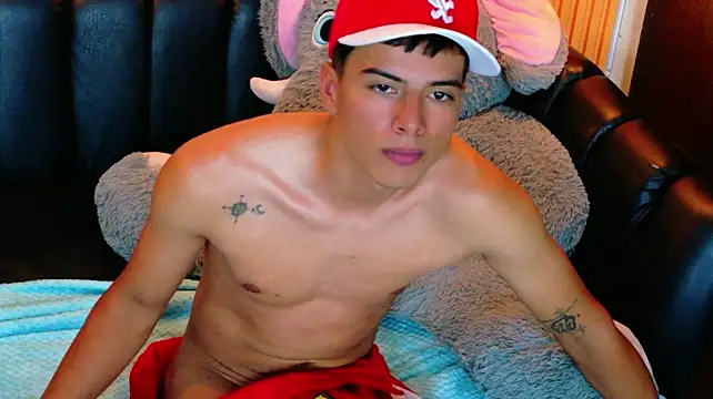 Chat +18 de Yulian_Mendez ao vivo