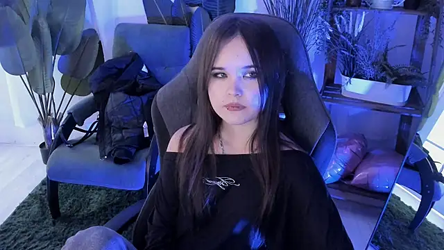 Elainebeness Adlı Modelin Canlı XXX Sohbeti