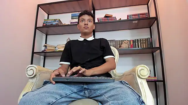 XXX chat uživo modela Jake_Noir