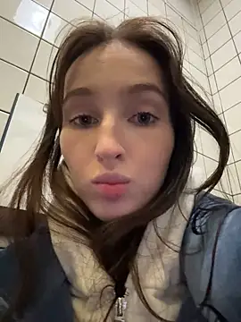 -missbehaving- Chat XXX in diretta