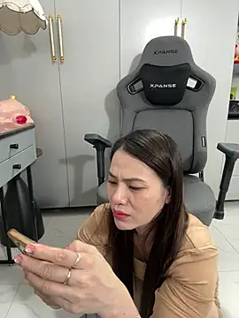 Živý XXX chat Llabi2k