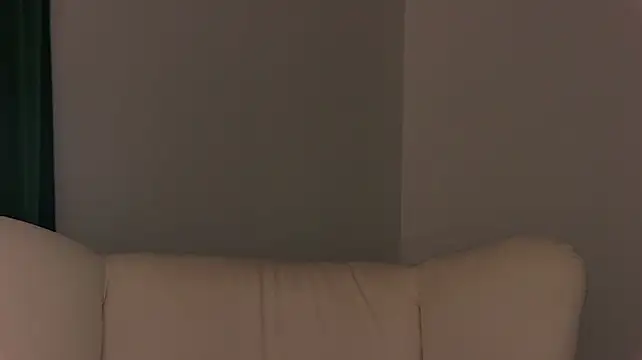 Chat +18 de KittyNuarr ao vivo
