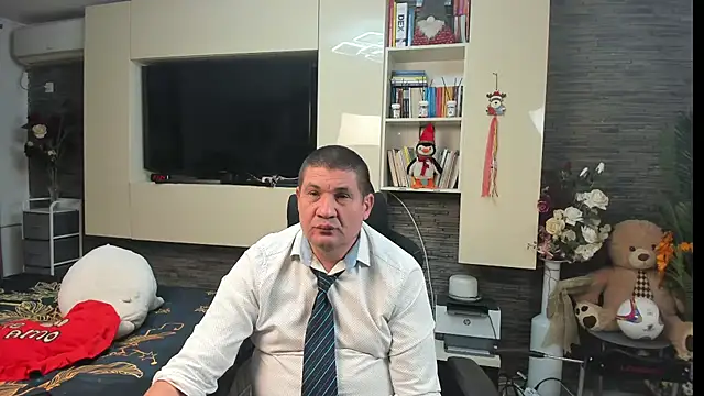 SpartacusDaddy48 Chat XXX live