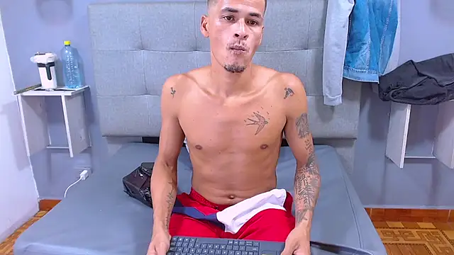 XXX chat uživo modela Jainer_Bronw_01