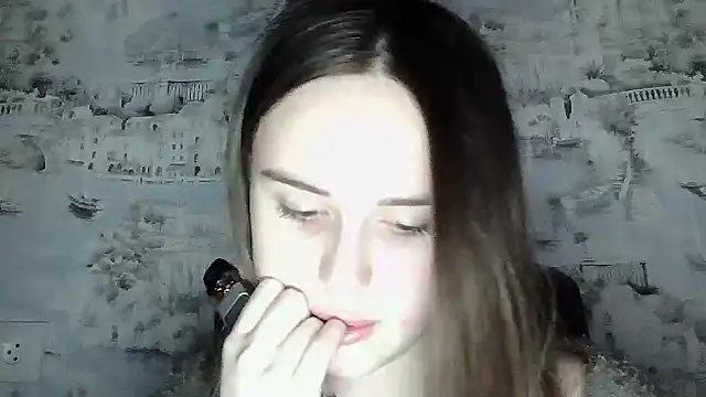 Chat XXX en directo de SweetLoraa