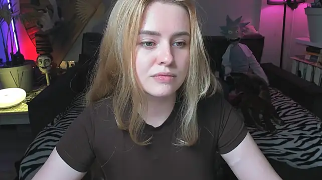 Alexa_Pirs 라이브 XXX 채팅