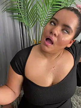 NaniGgold Live XXX-Chat
