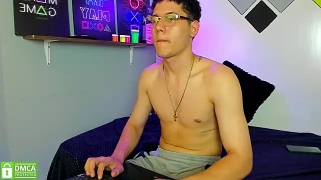 Онлайн чат XXX luca_white