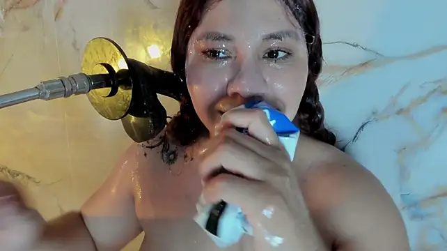 Chat +18 de hade_cute ao vivo