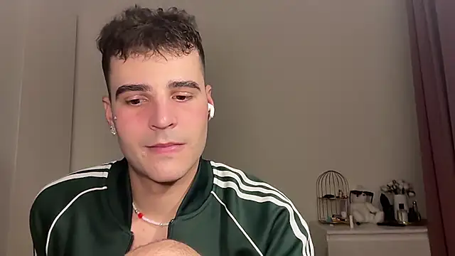Chat +18 de Lucas_bennet ao vivo