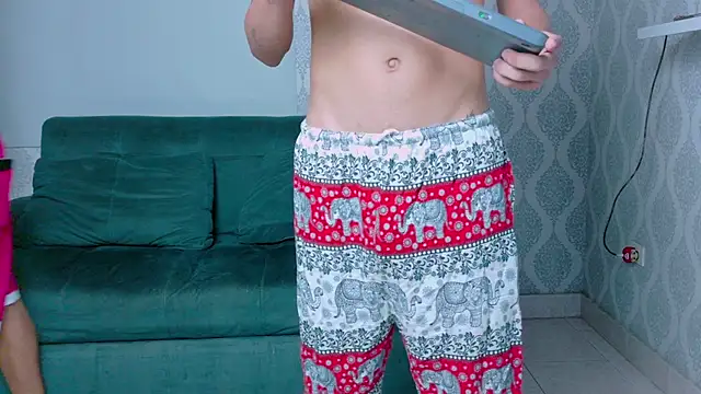 Chat +18 de exotic_boysxx ao vivo