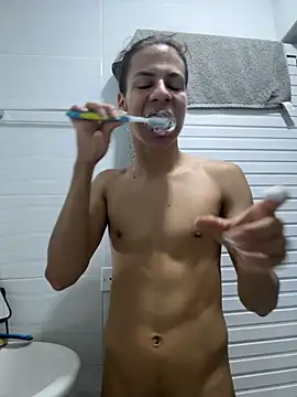 XXX chat uživo modela grey___27