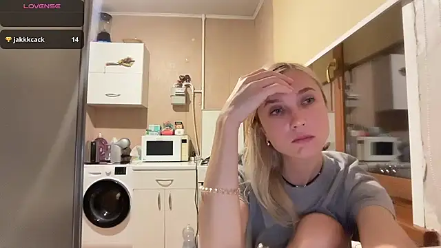 Chat +18 de AngelJeni ao vivo