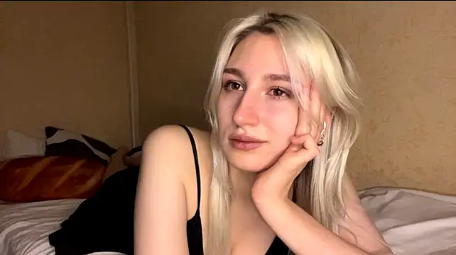LishaNuding's Live XXX Chat