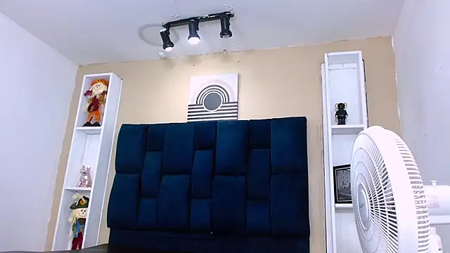 GoldenBoy_23 – Naživo XXX chat
