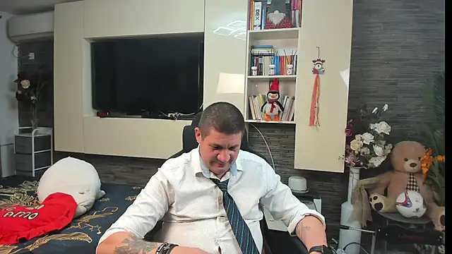 SpartacusDaddy48 Chat XXX live