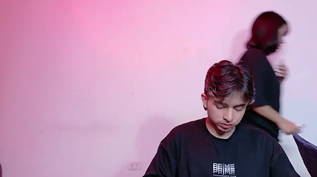 AliceandMax 即時 XXX 聊天