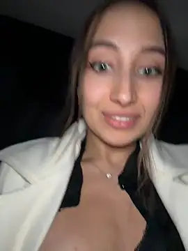 ICrazyOneIRL Adlı Modelin Canlı XXX Sohbeti