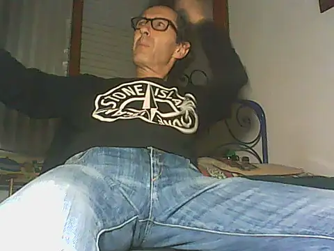 Moro_ra's Live XXX Chat