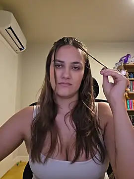 Czat XXX na żywo – MiaRides19