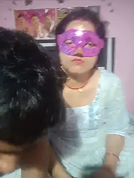Kdamini লাইভ XXX চ্যাট