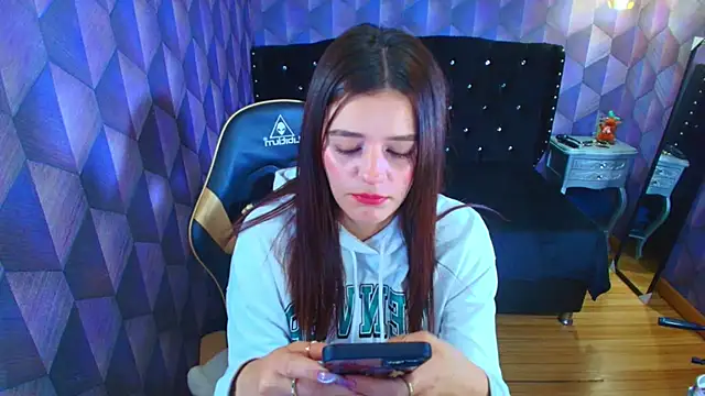 Chat XXX en directo de LiaHarryis