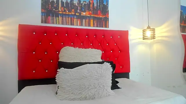 Chat +18 de victoria__milf__ ao vivo